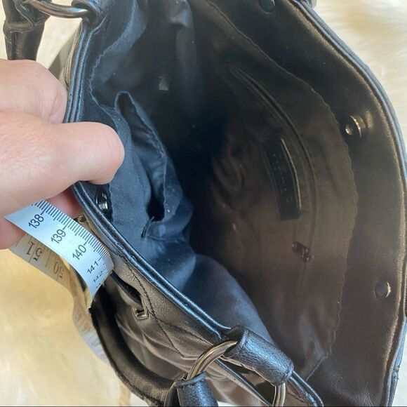 Relic Faux Leather Quilted Shoulder Purse like new - Picture 9 of 16